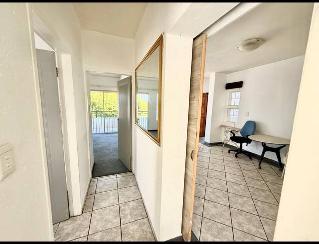 2 BEDROOM APARTMENT TO LET IN WINDSOR EAST